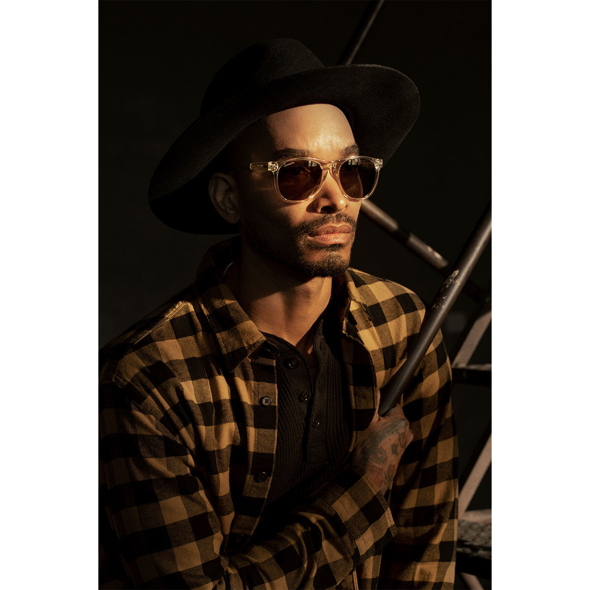 AMBOY, Crystal Champagne Acetate with Shiny Light Gold Metal-Mineral Polarized Drivers Gold Cat 3 to 3, hi-res image number null